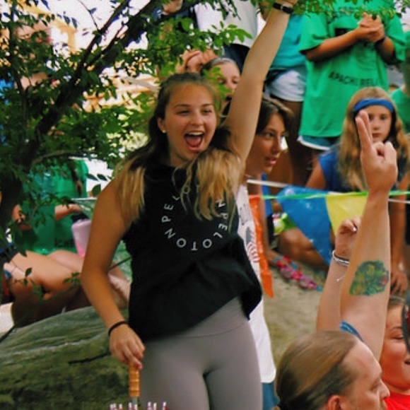 Meet your Posher, Kayla - Picture 2 of 2